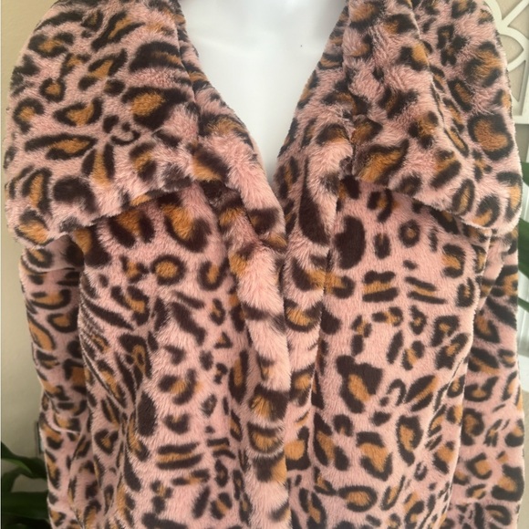 Candie's Pink and Black Teddy Jacket with Plush Texture and Oversized Fit - Picture 2 of 6